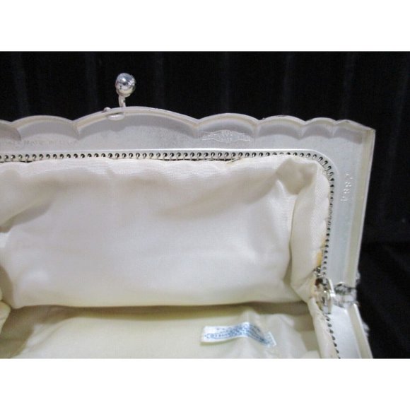 Whiting & Davis Silver Frame Petite Chainmaille Kiss Closure Evening Purse - Picture 5 of 9